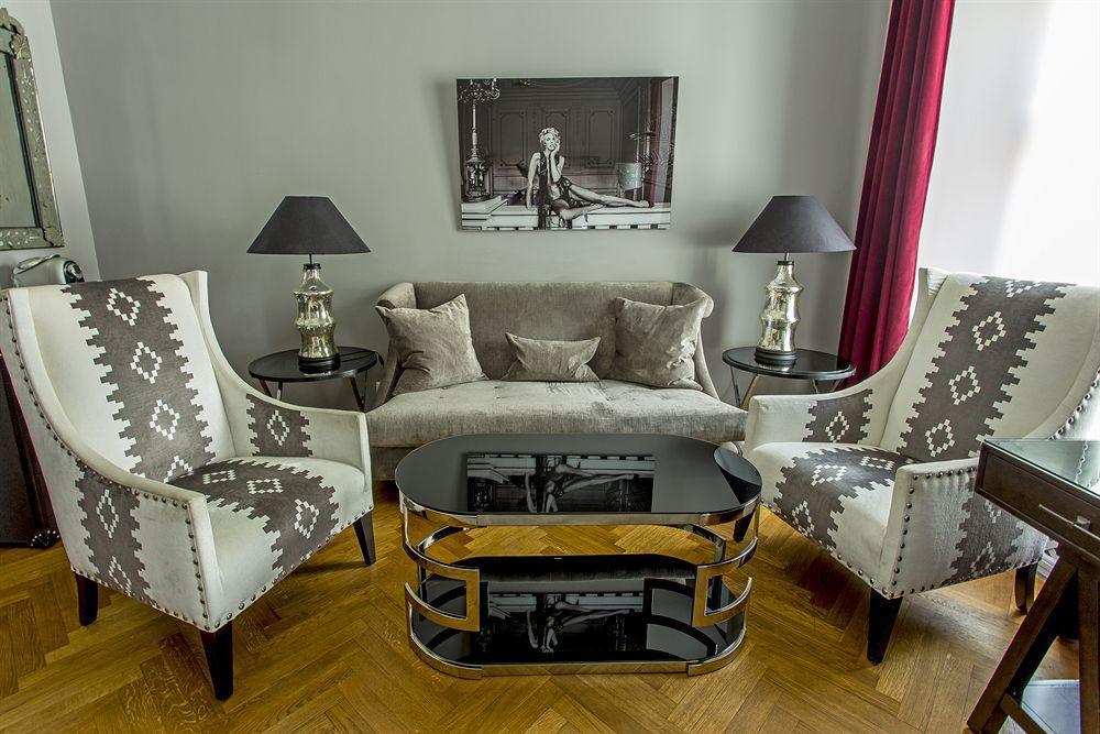 St. Petersbourg Hotel - Small Luxury Hotels Of The World Tallinn Buitenkant foto