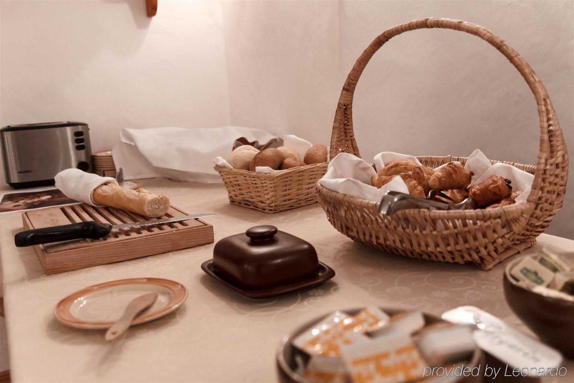 St. Petersbourg Hotel - Small Luxury Hotels Of The World Tallinn Buitenkant foto