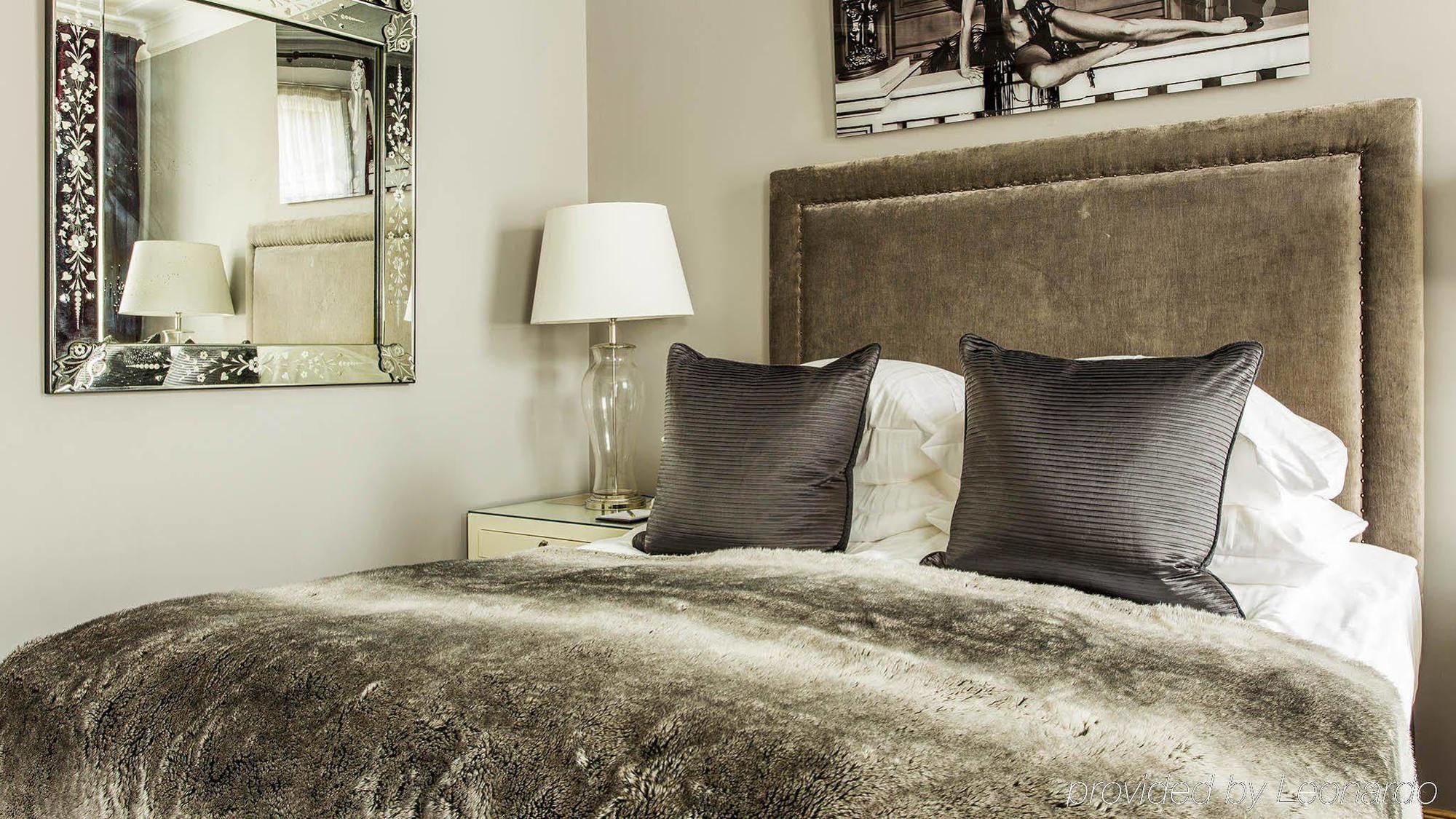 St. Petersbourg Hotel - Small Luxury Hotels Of The World Tallinn Buitenkant foto