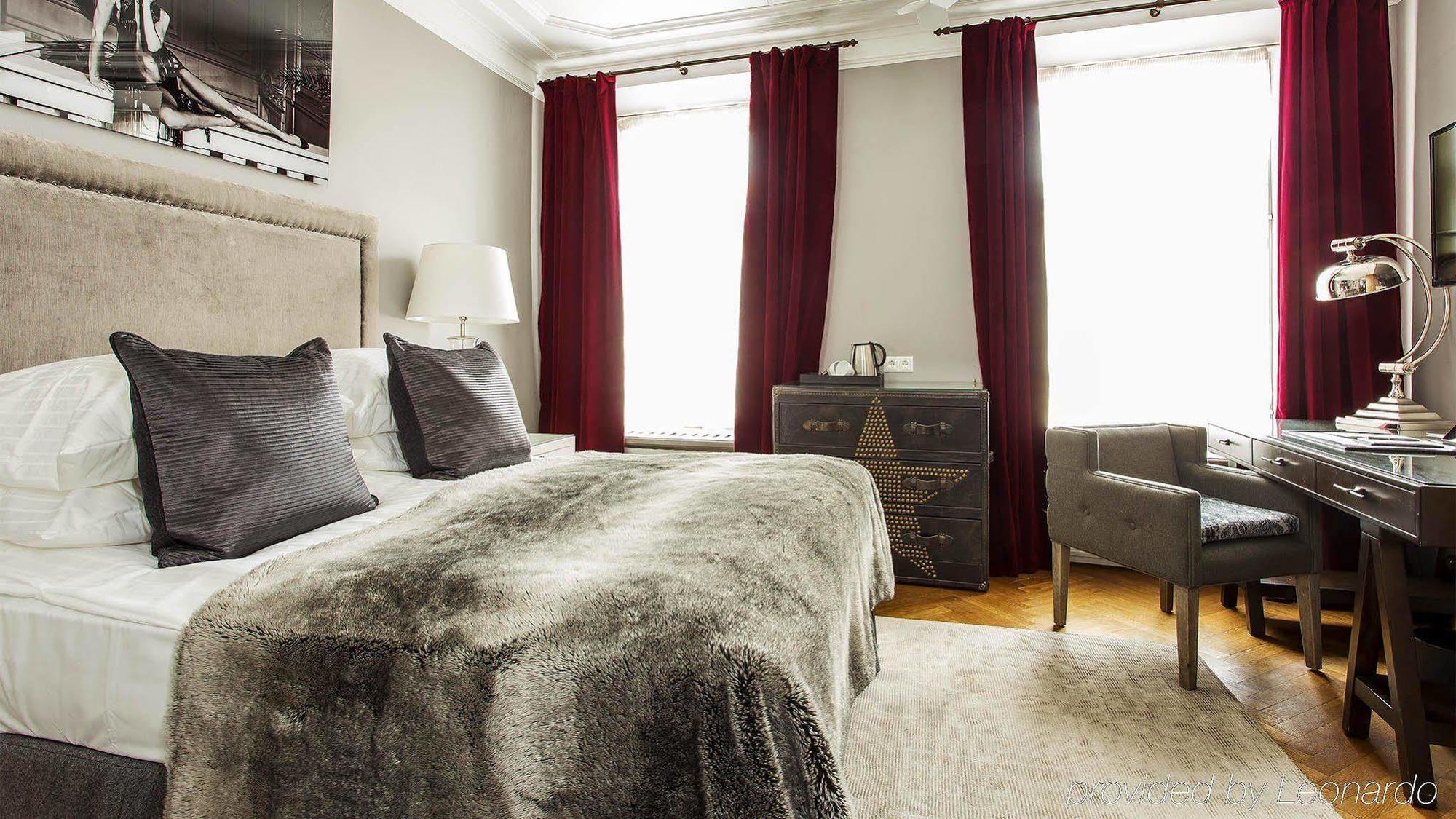 St. Petersbourg Hotel - Small Luxury Hotels Of The World Tallinn Buitenkant foto