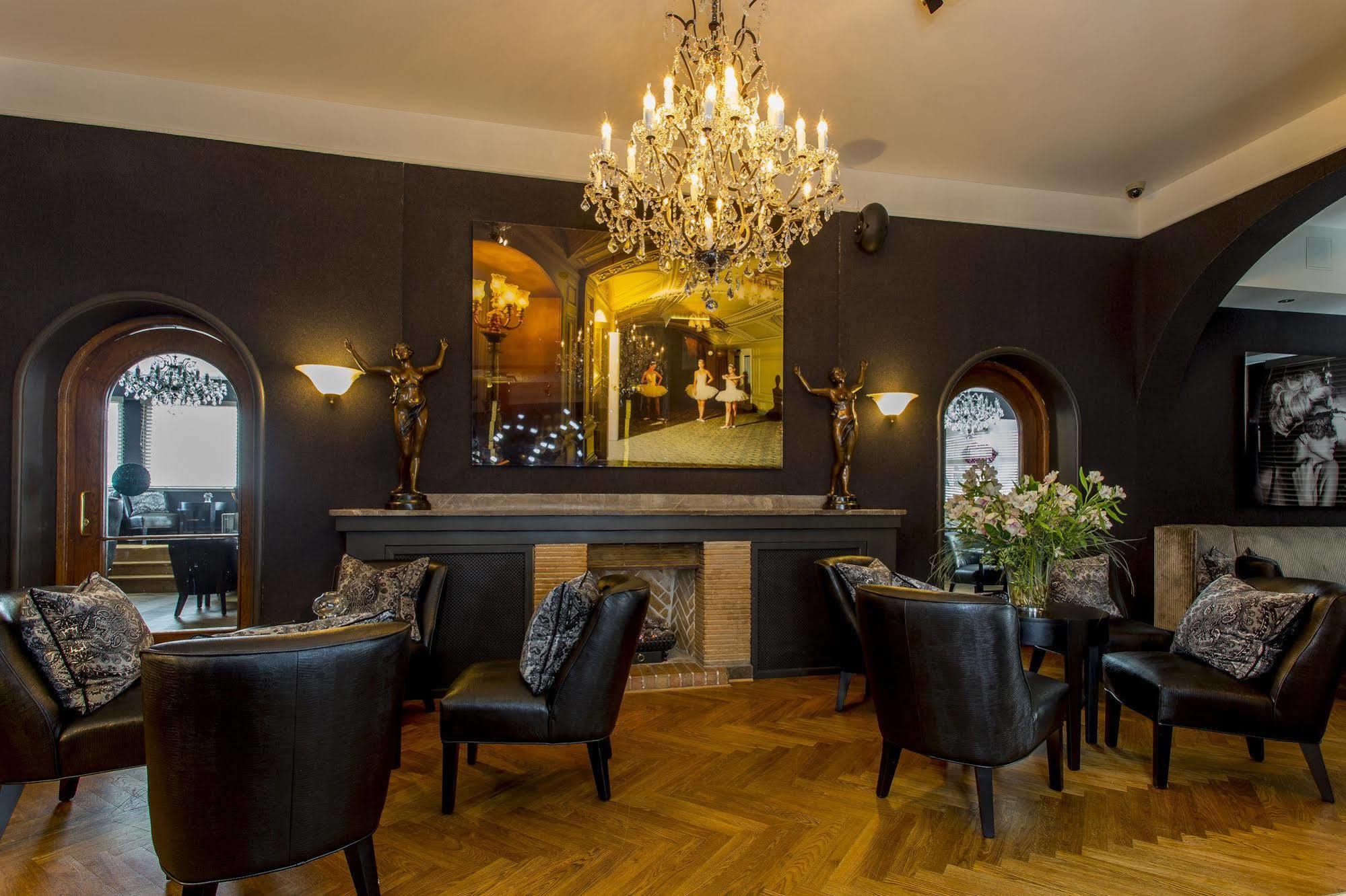St. Petersbourg Hotel - Small Luxury Hotels Of The World Tallinn Buitenkant foto