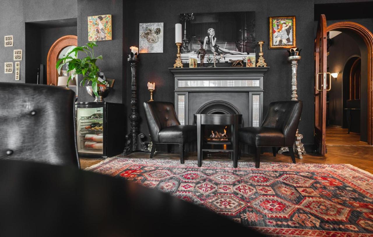 St. Petersbourg Hotel - Small Luxury Hotels Of The World Tallinn Buitenkant foto