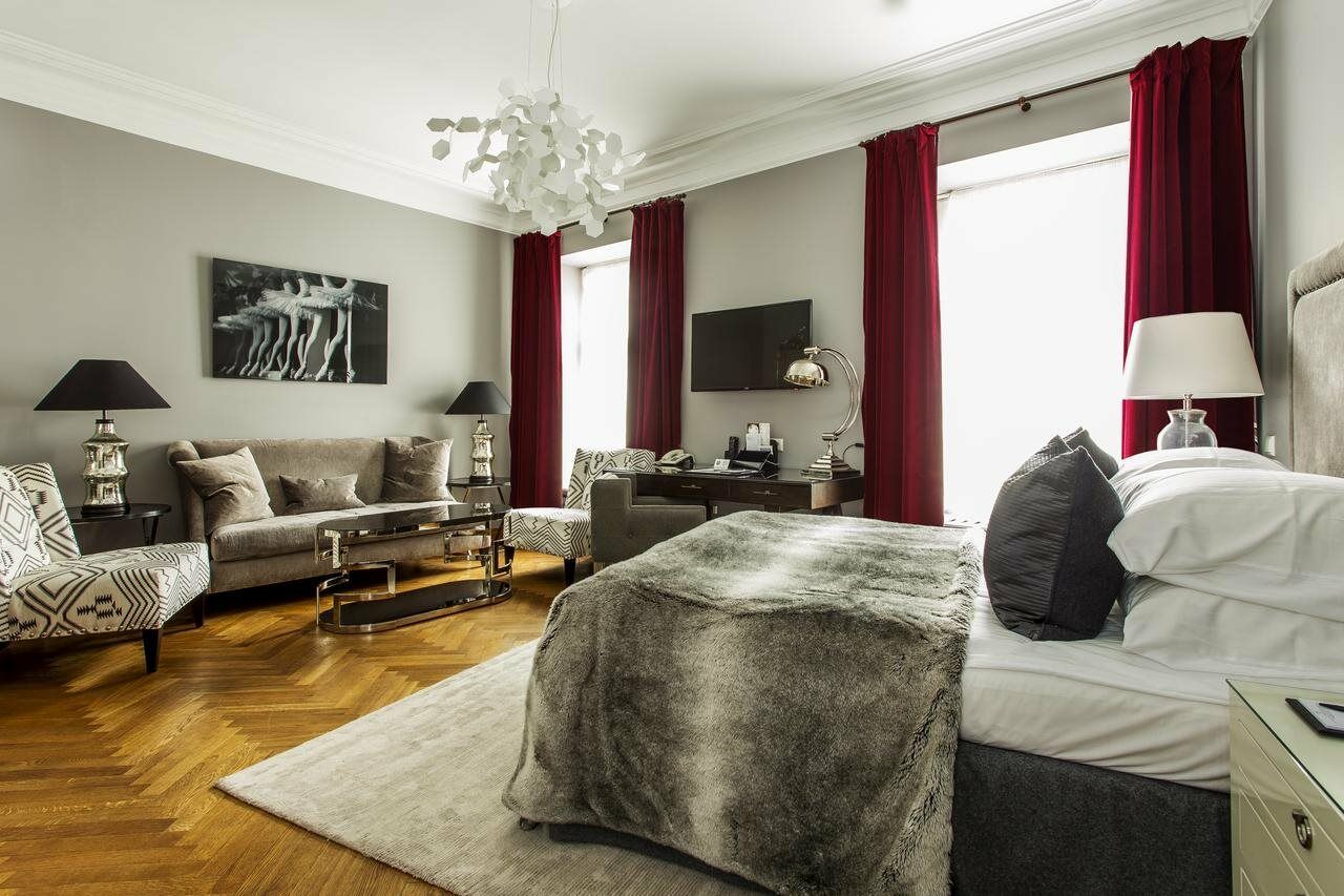 St. Petersbourg Hotel - Small Luxury Hotels Of The World Tallinn Buitenkant foto